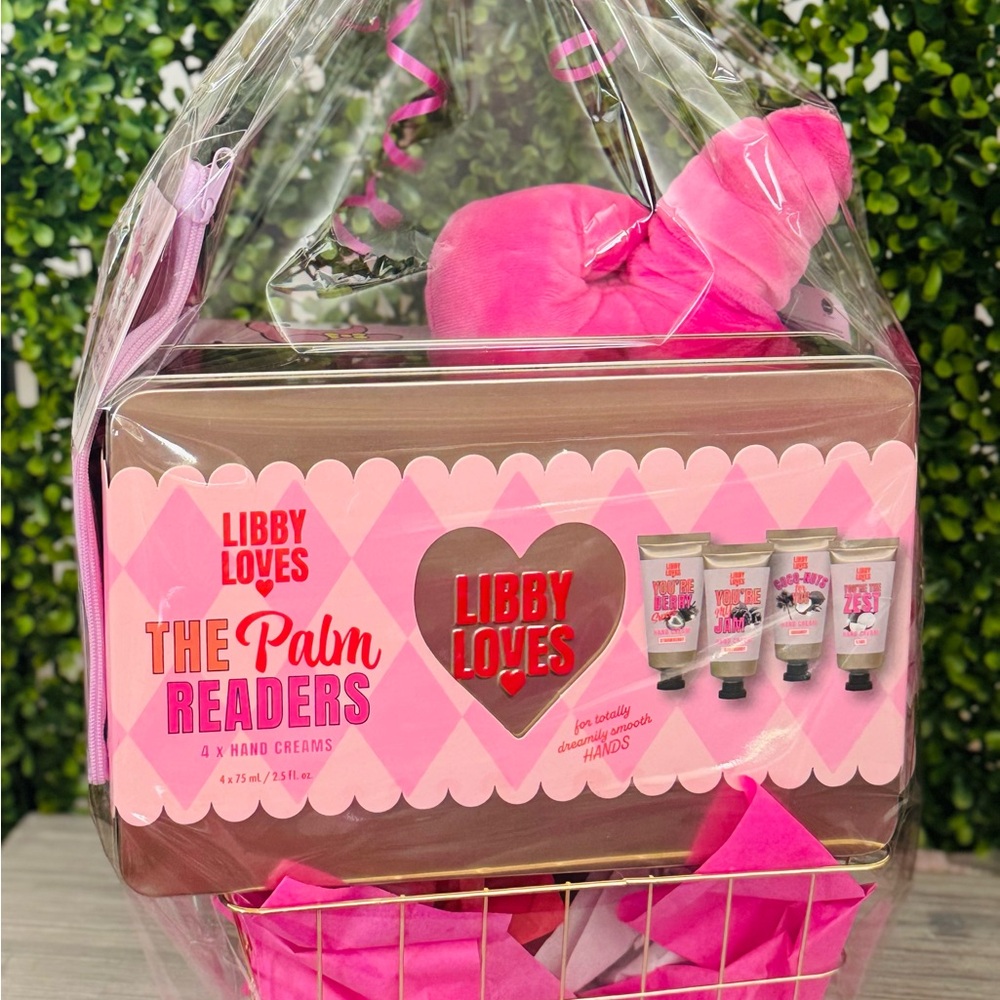 New My Melody Valentines Gift Basket - Picture 3 of 5